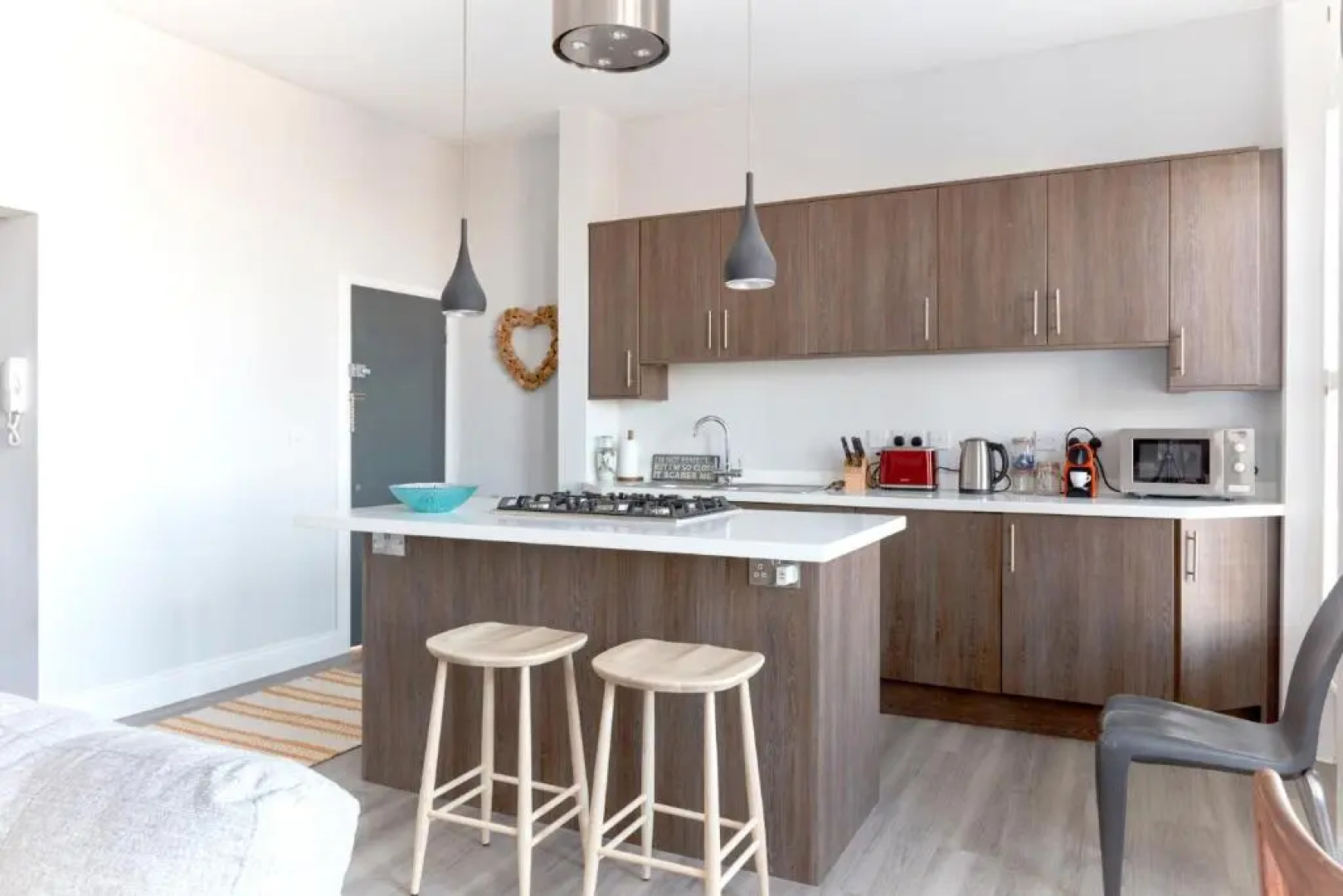 Spacious beach front apartment with stunning sea views