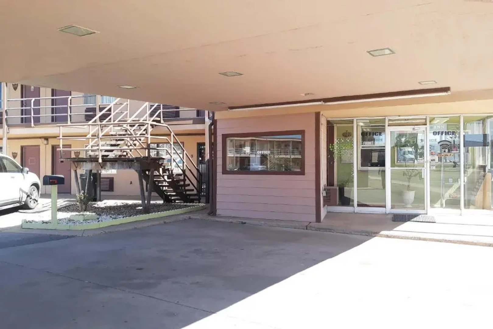 OYO Hotel Kings at Clovis