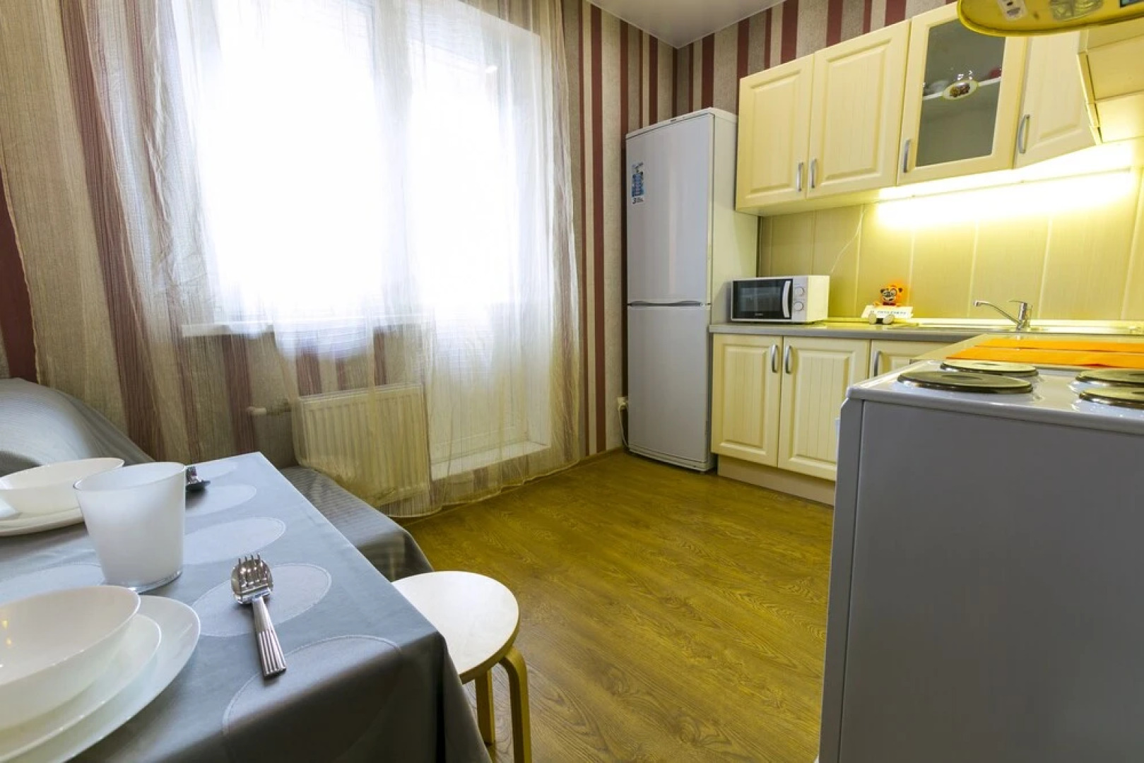 Апартаменты «Добрые сутки», Электромонтажный проезд, 11