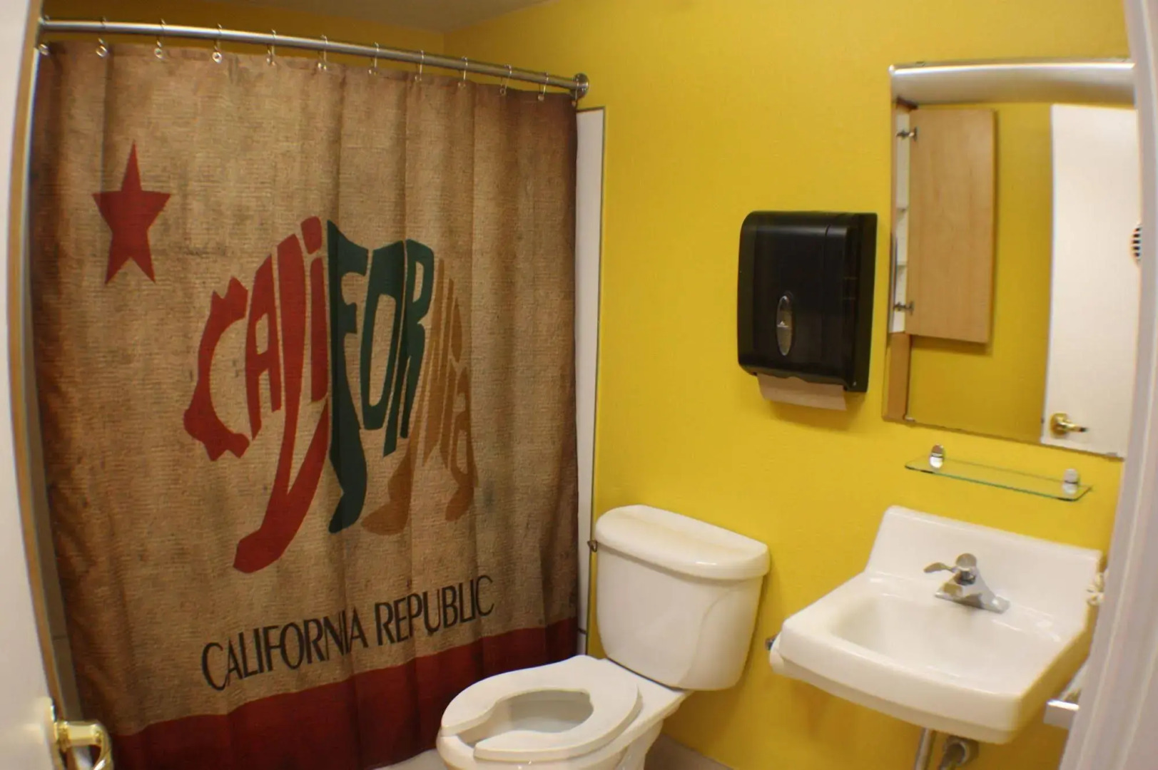 HI Sacramento Hostel