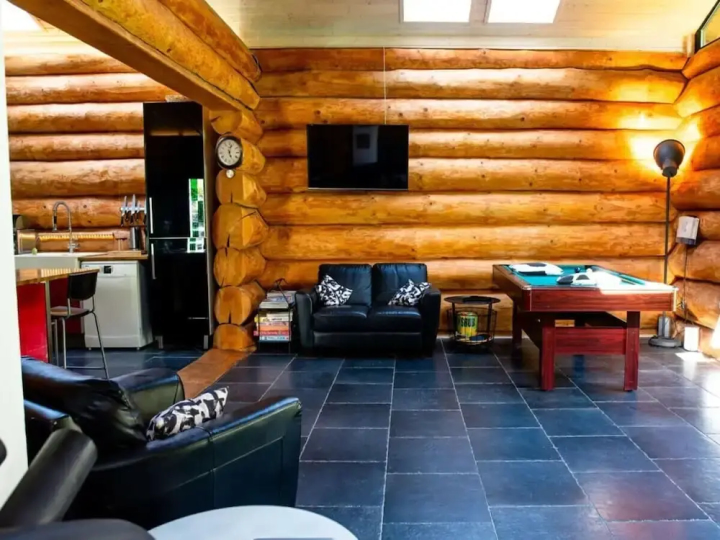 Spacious Holiday Home With Internet