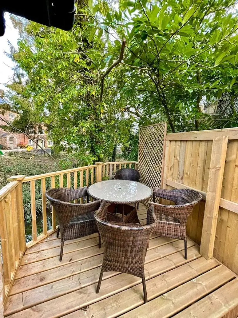 Charming 2-bed Lodge in Dorchester