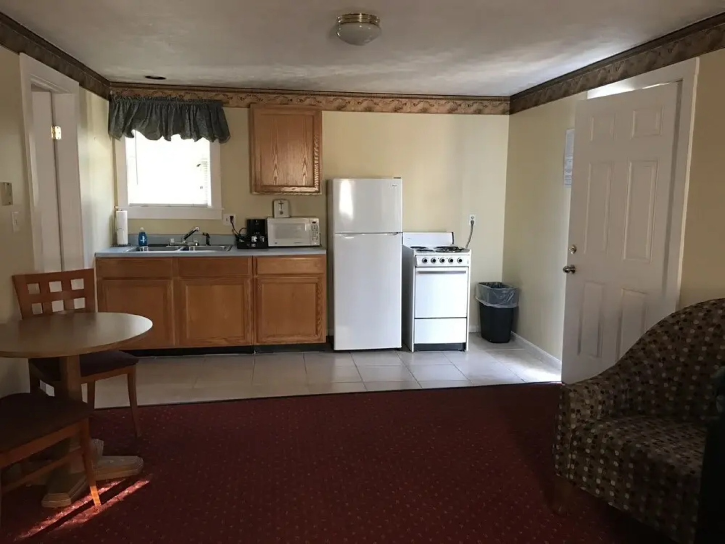 Exit 5 Motel & Cottages