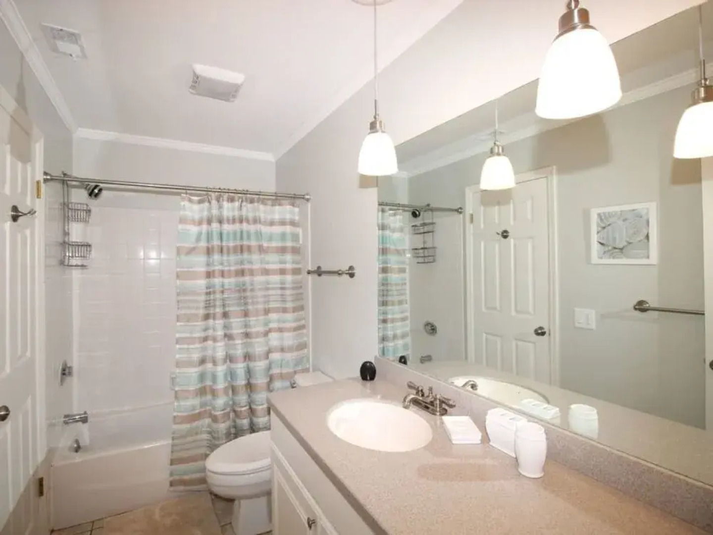 31 Springwood Villa 2 Br villa by RedAwning