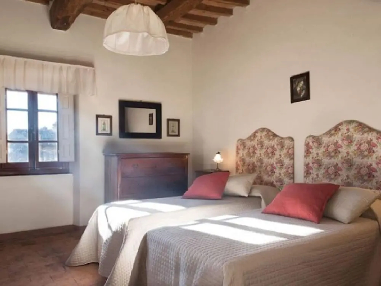 Apartment in Pergine Valdarno With Pool