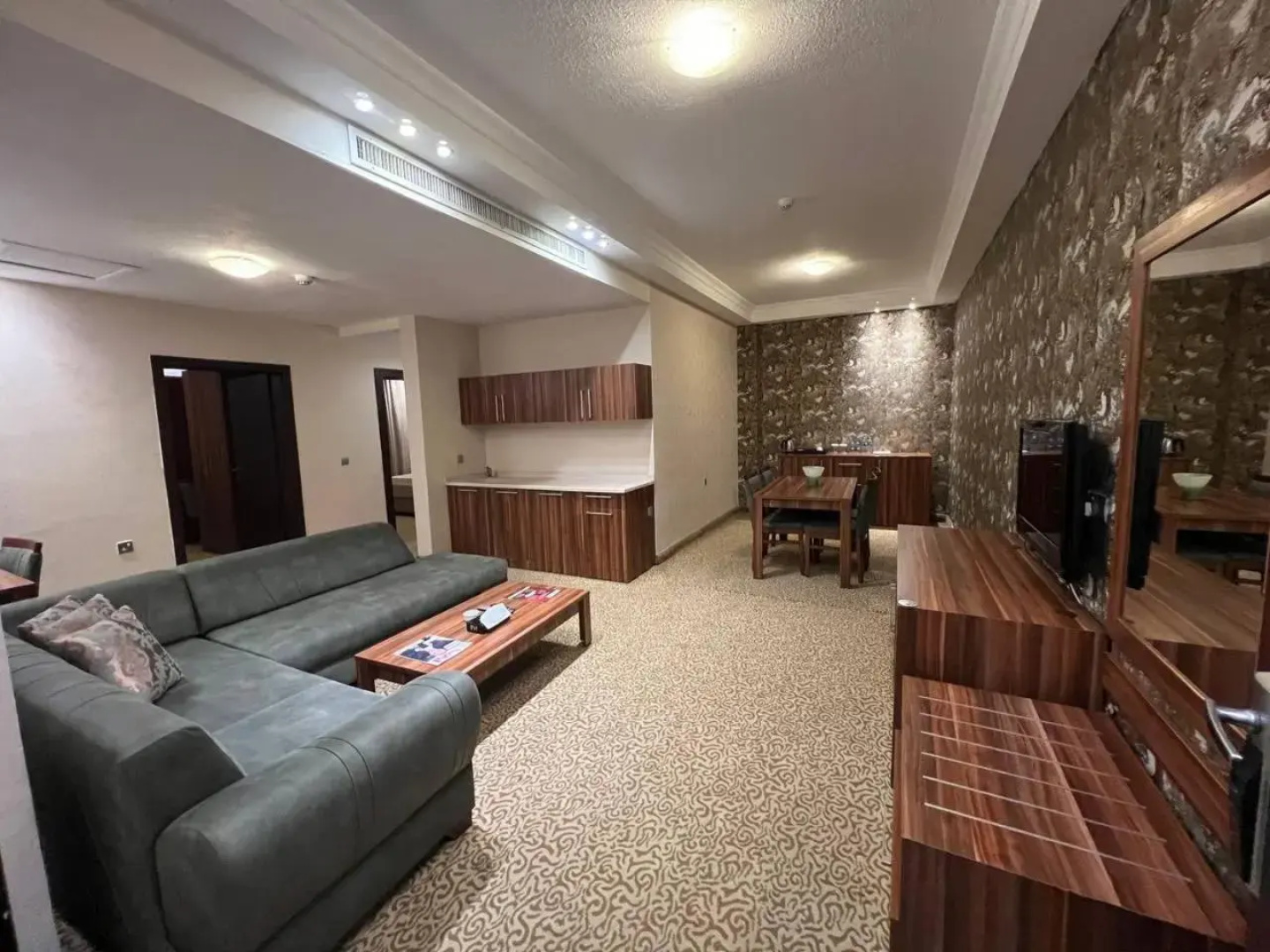 Jouhayna Hotel