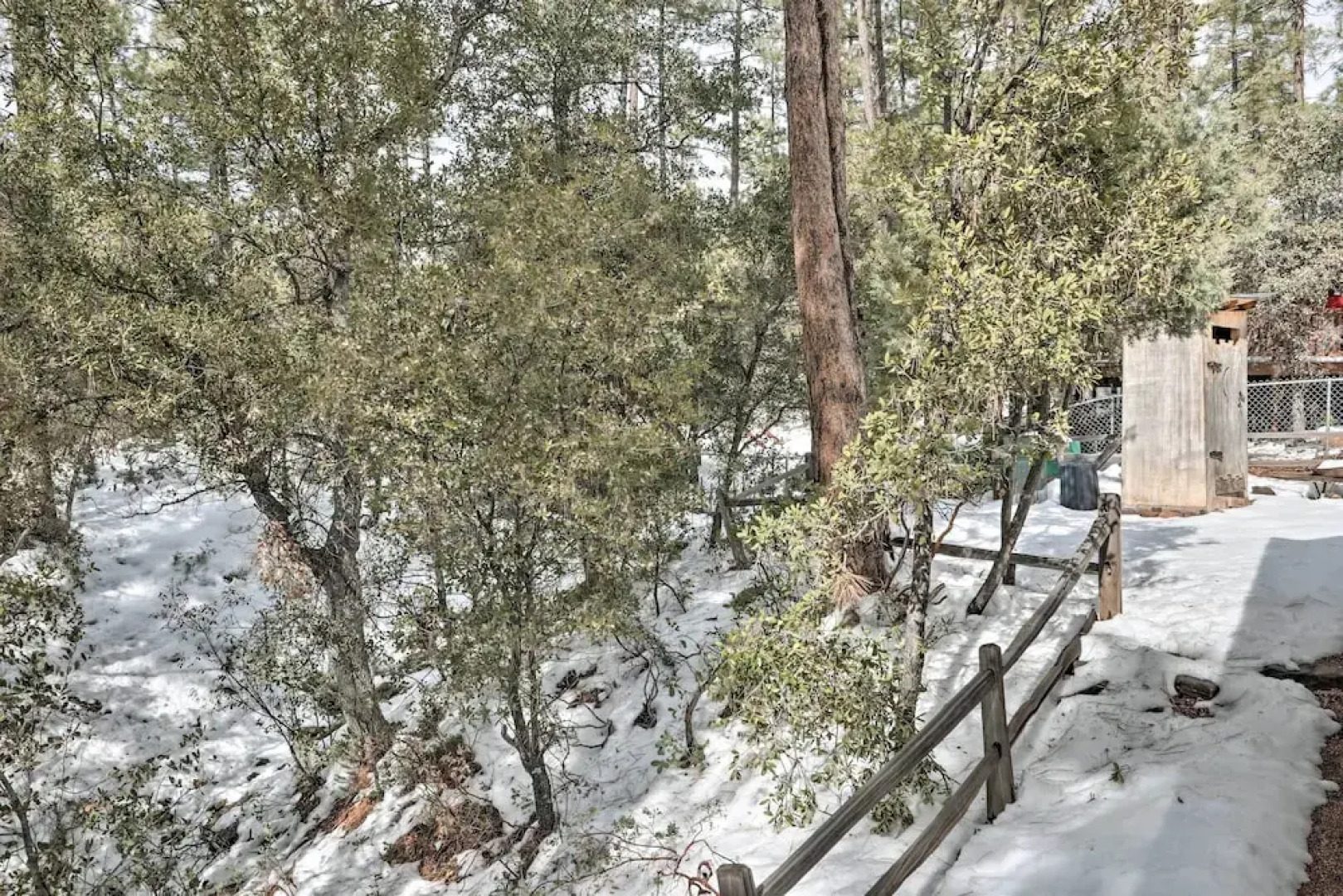 ~ 8 Mi to State Park & Trails: Pine Mountain Home