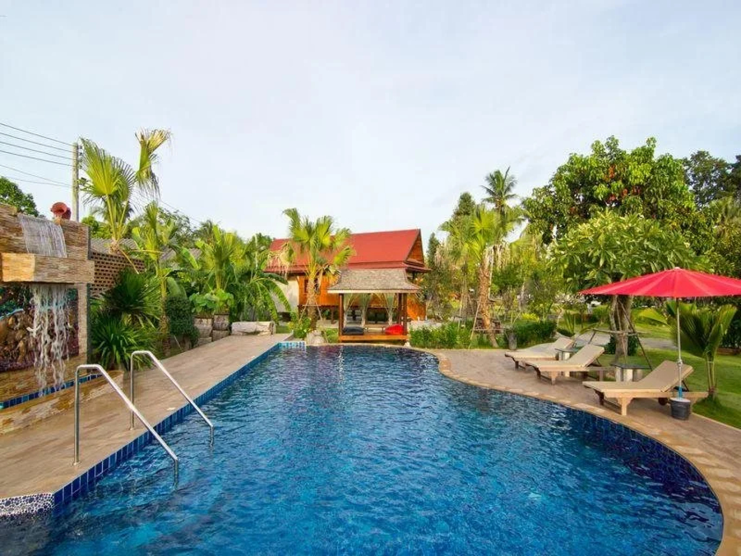 Bueng Bua Thong