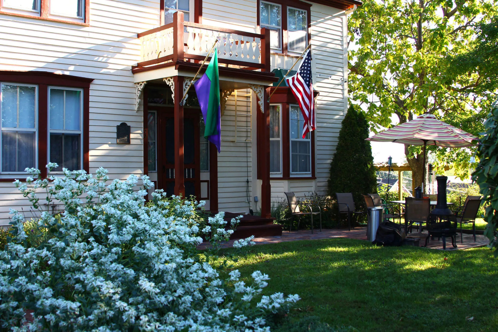 Captain Wohlt Inn Bed & Breakfast
