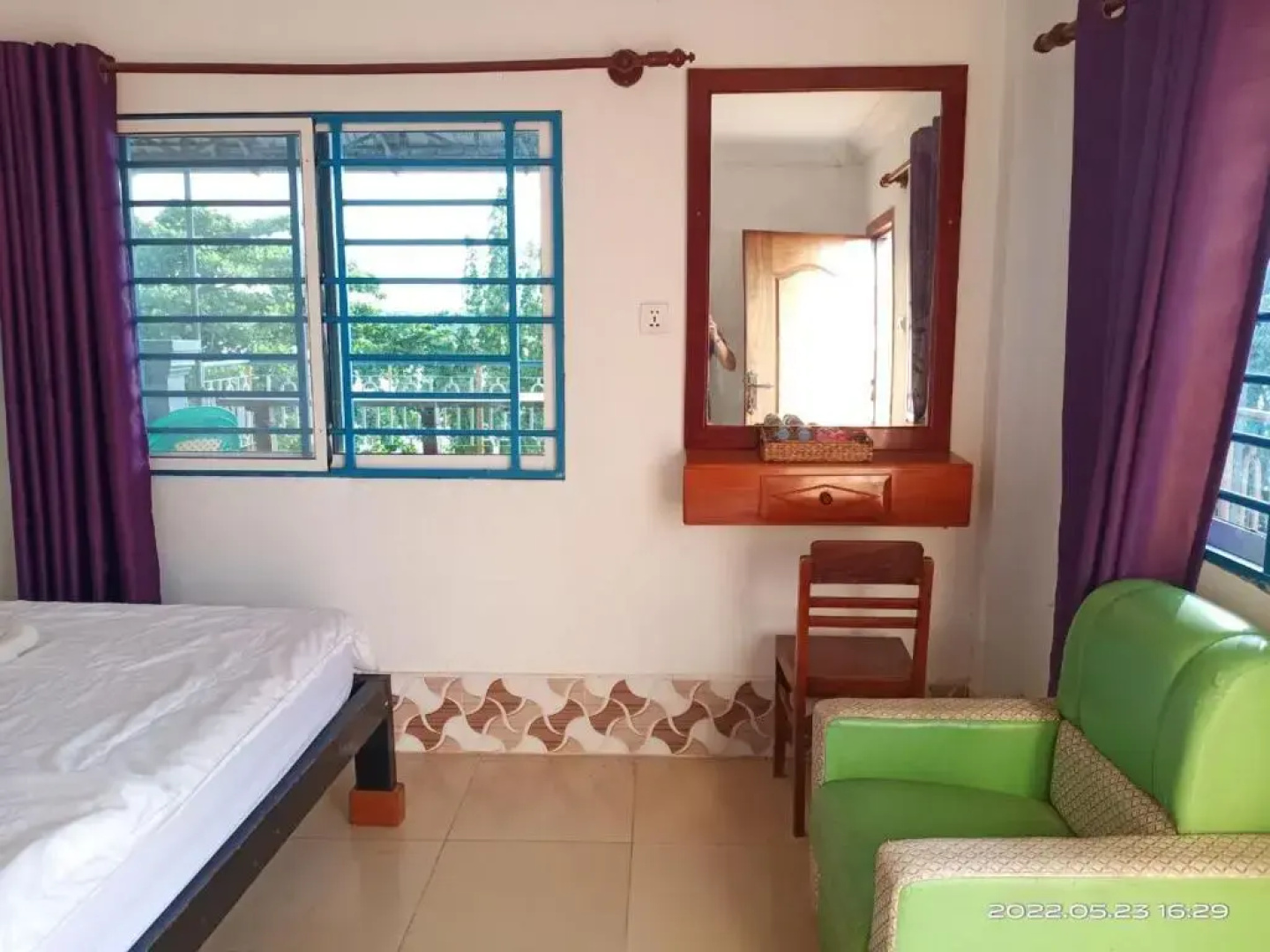 Silver Dolphin Guesthouse