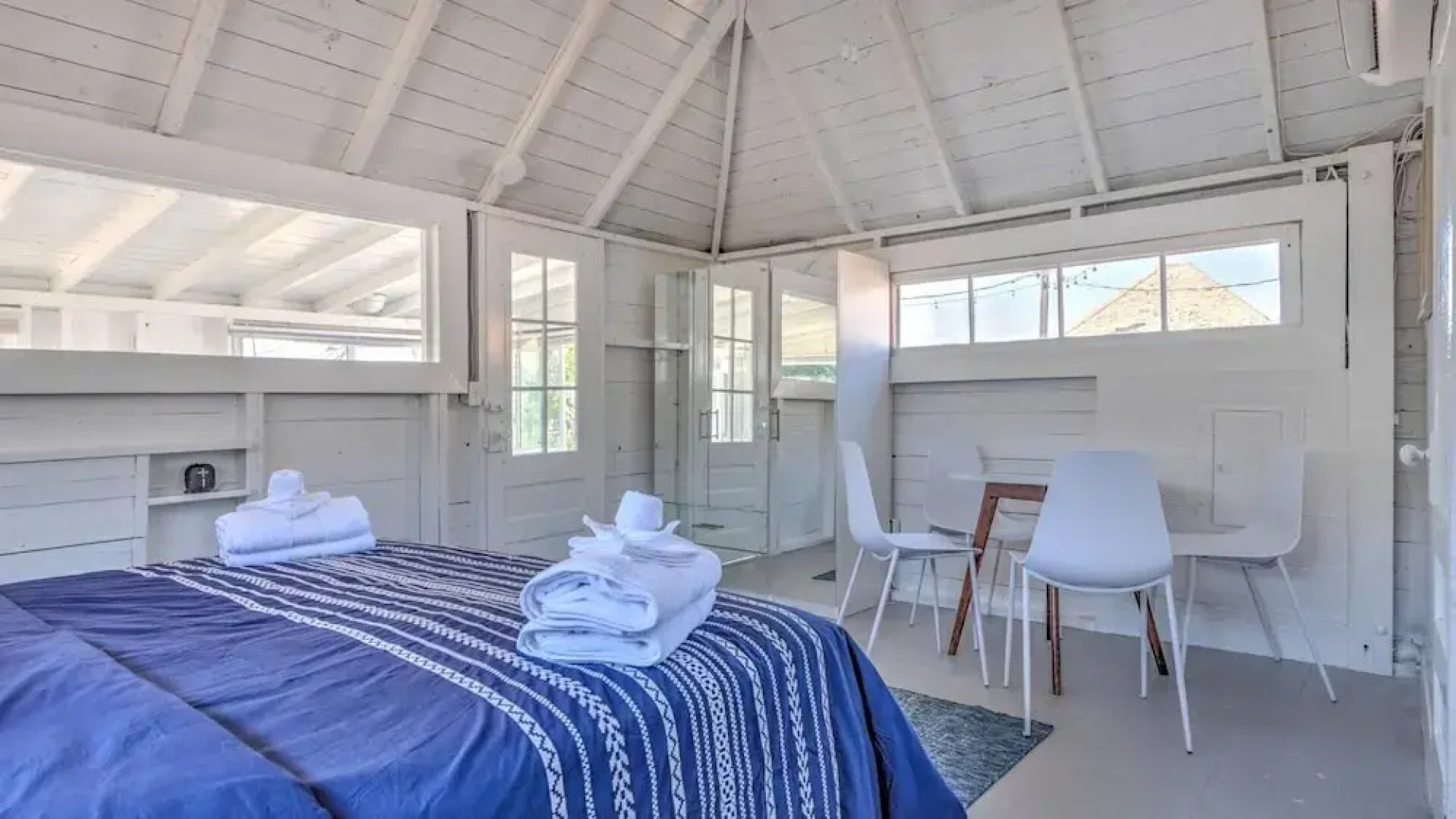 Bungalow 5 - 1br, Water View