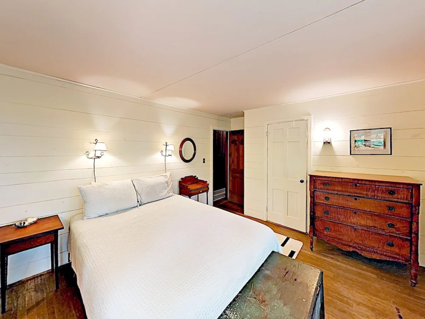 Cape Cod  On The Bay 3 Bedroom Home