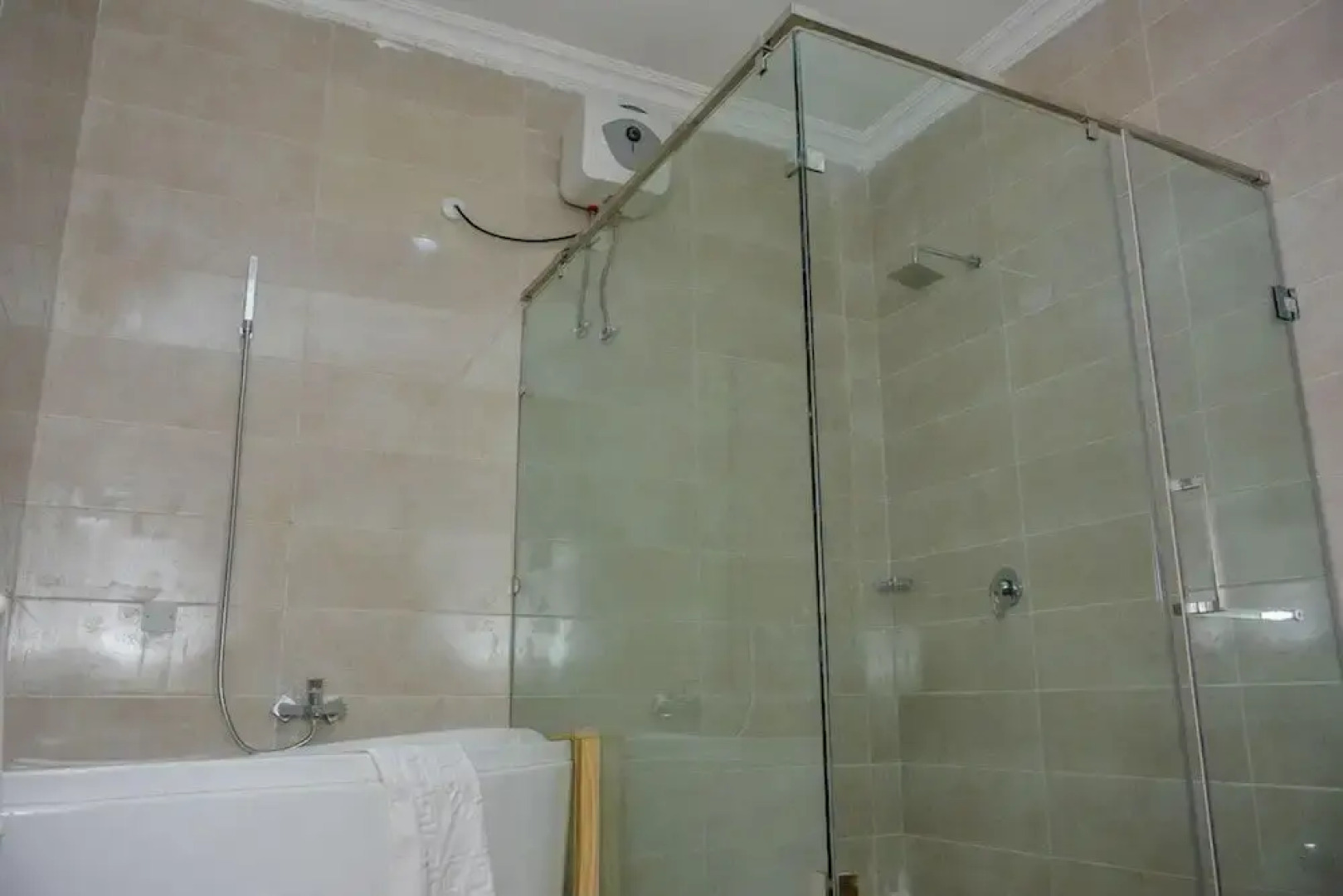 Kim Royal Hotel And Suites