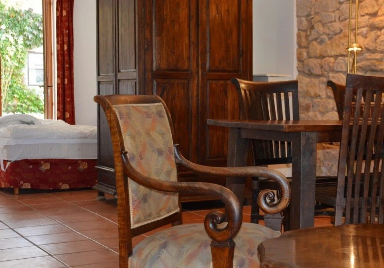 Holiday apartments at the courtyard of French château