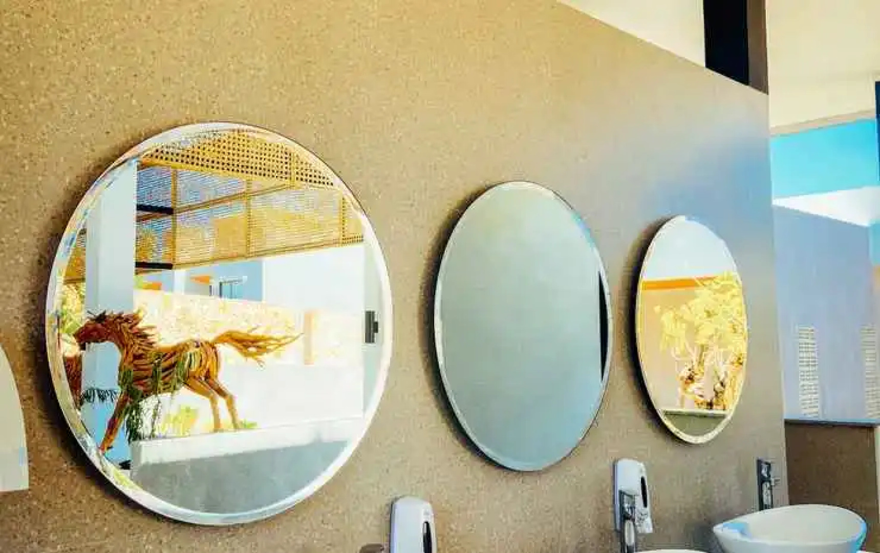 Kambaniru Beach Hotel & Resort