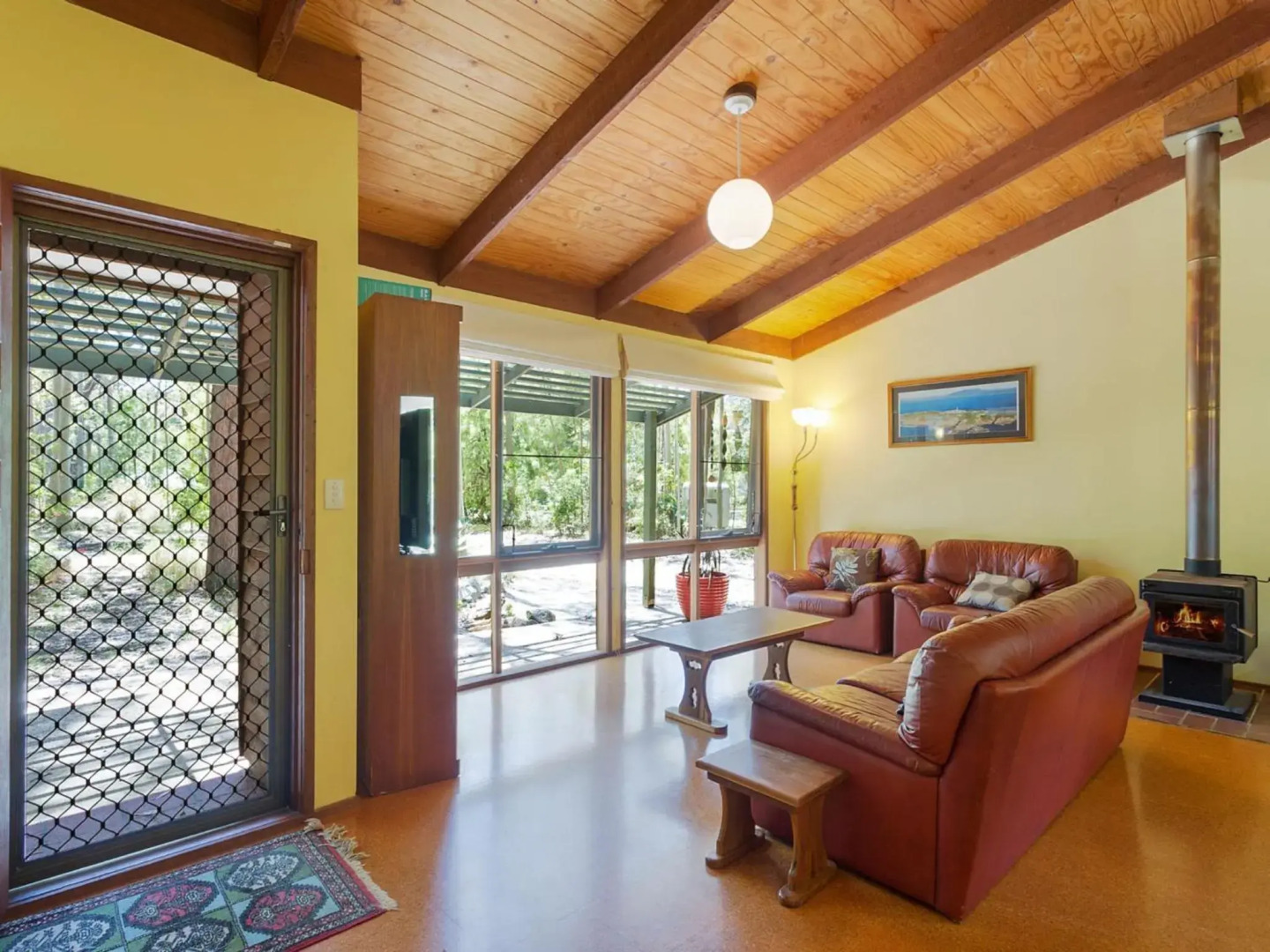 Caseys Pet Friendly Beach Cottage