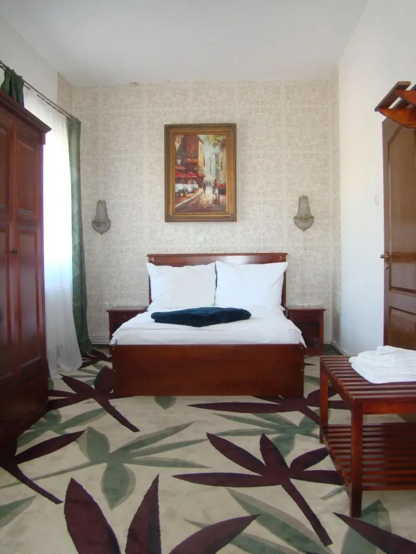 Crown Royal Pensiune