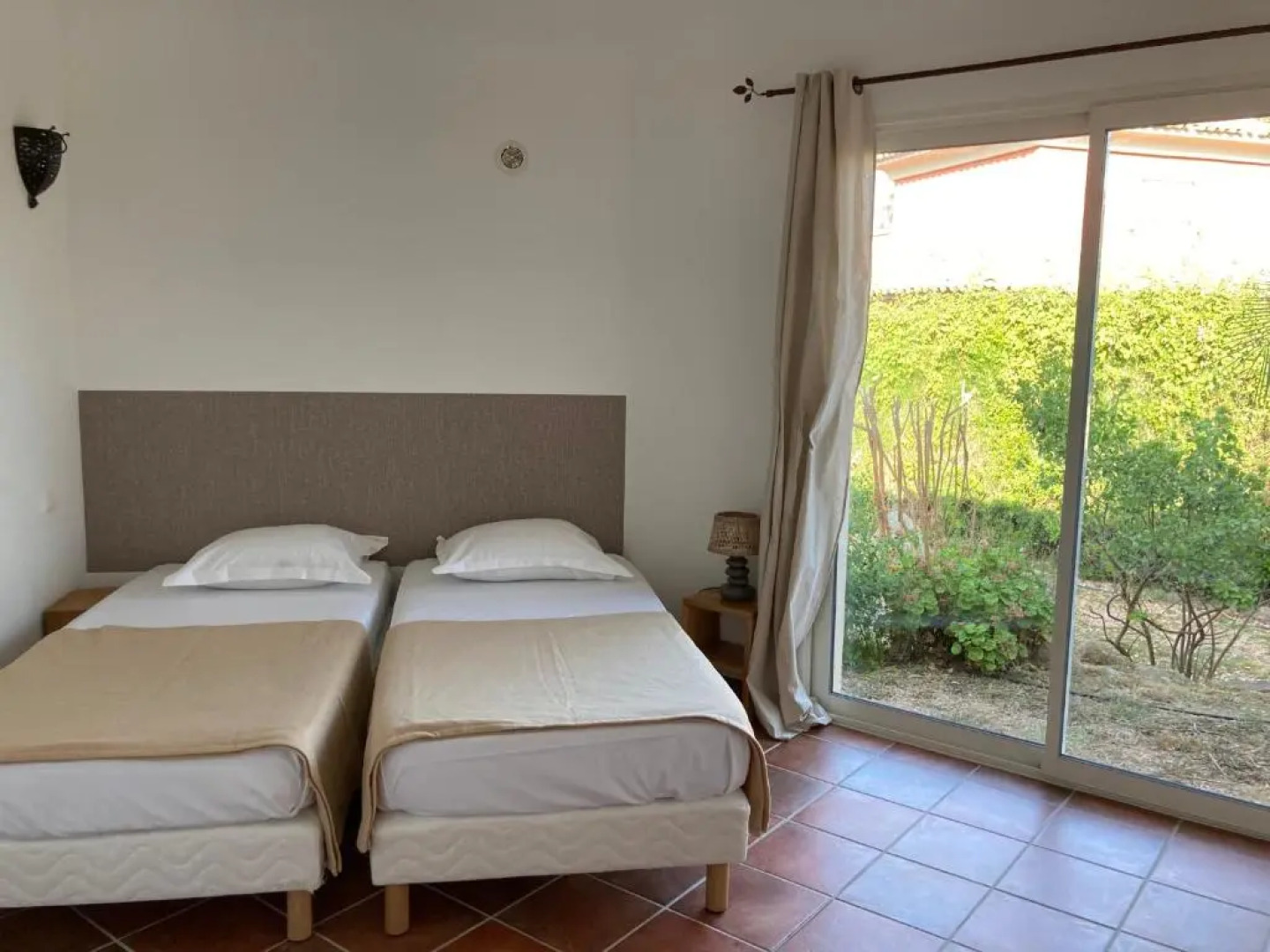 Villas CALA CORSA 4 Chambres - CALA ROSSA Porto-Vecchio - Villa entièrement climatisée à 5 minutes à pied de la plage Cala Rossa