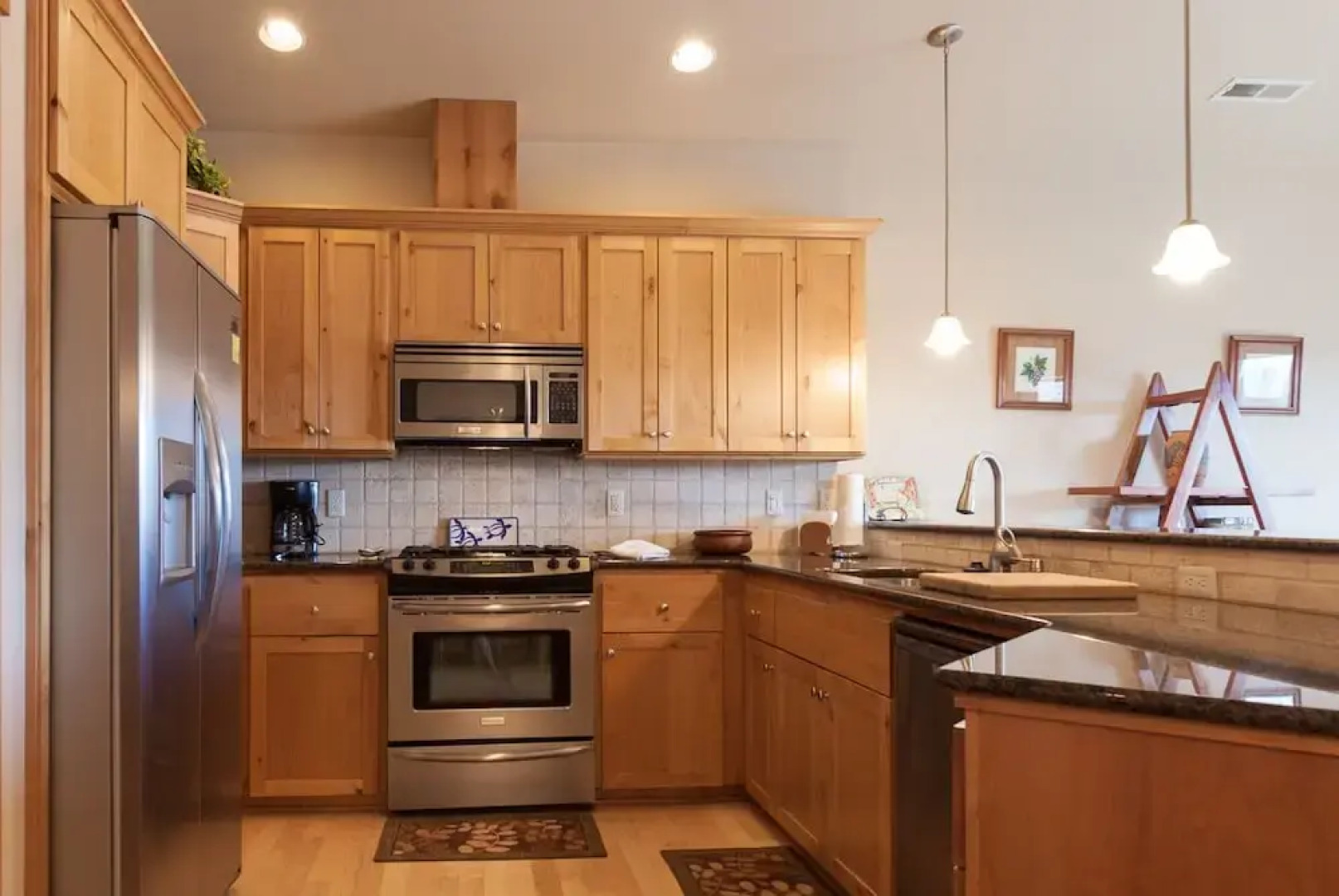 River Scene 30 Day Minimum 3 Bedroom Home by RedAwning