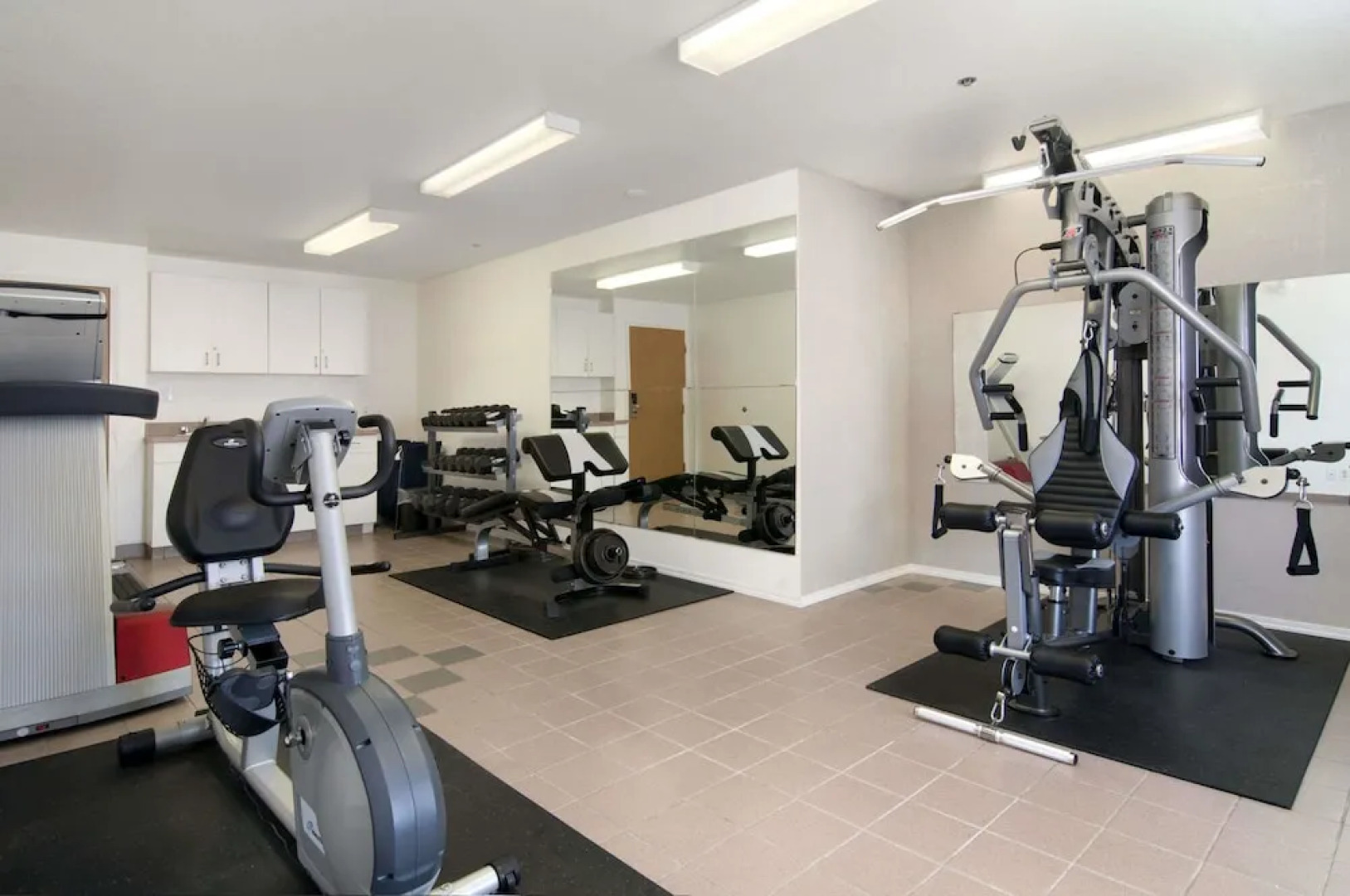 Travelodge Brooks AB