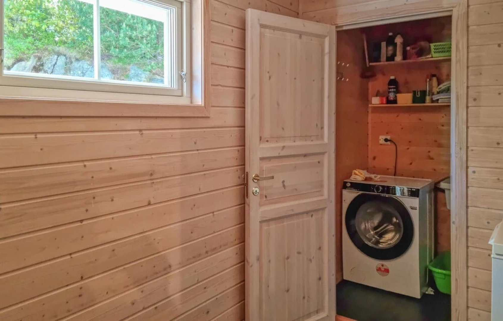 Stunning Home in Spangereid With Wifi and 4 Bedrooms