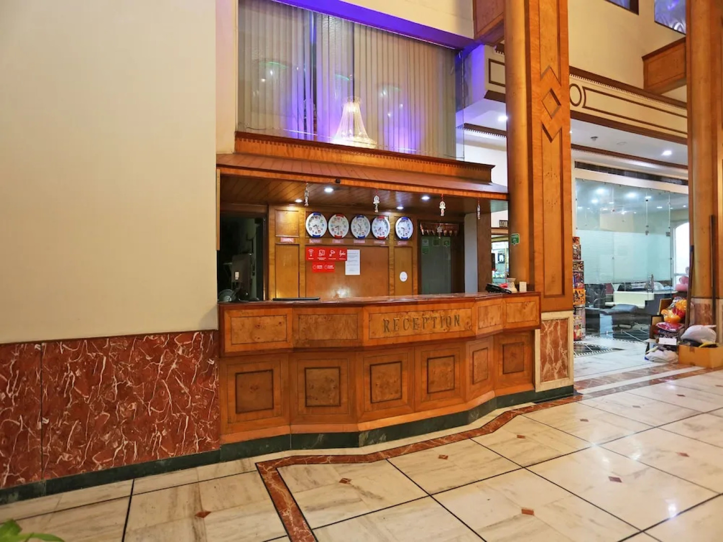 OYO 16125 Eiffel Grand Hotel