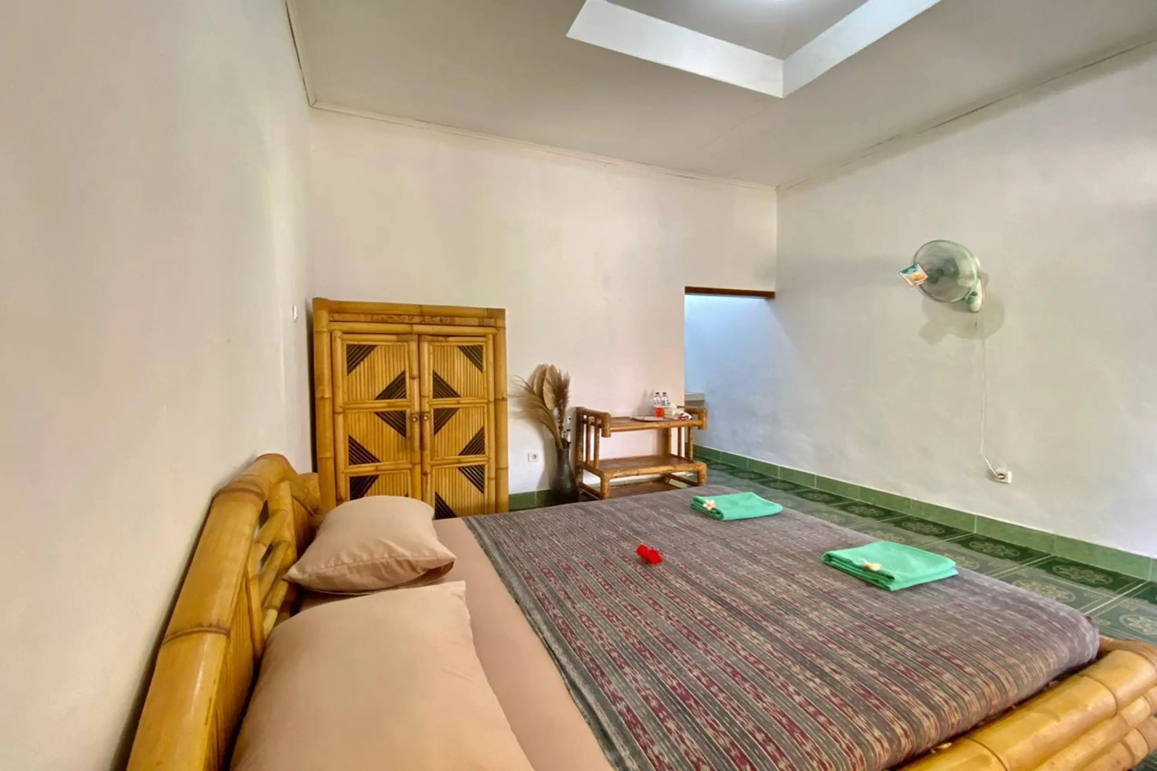 Duyung Rooms and Resto