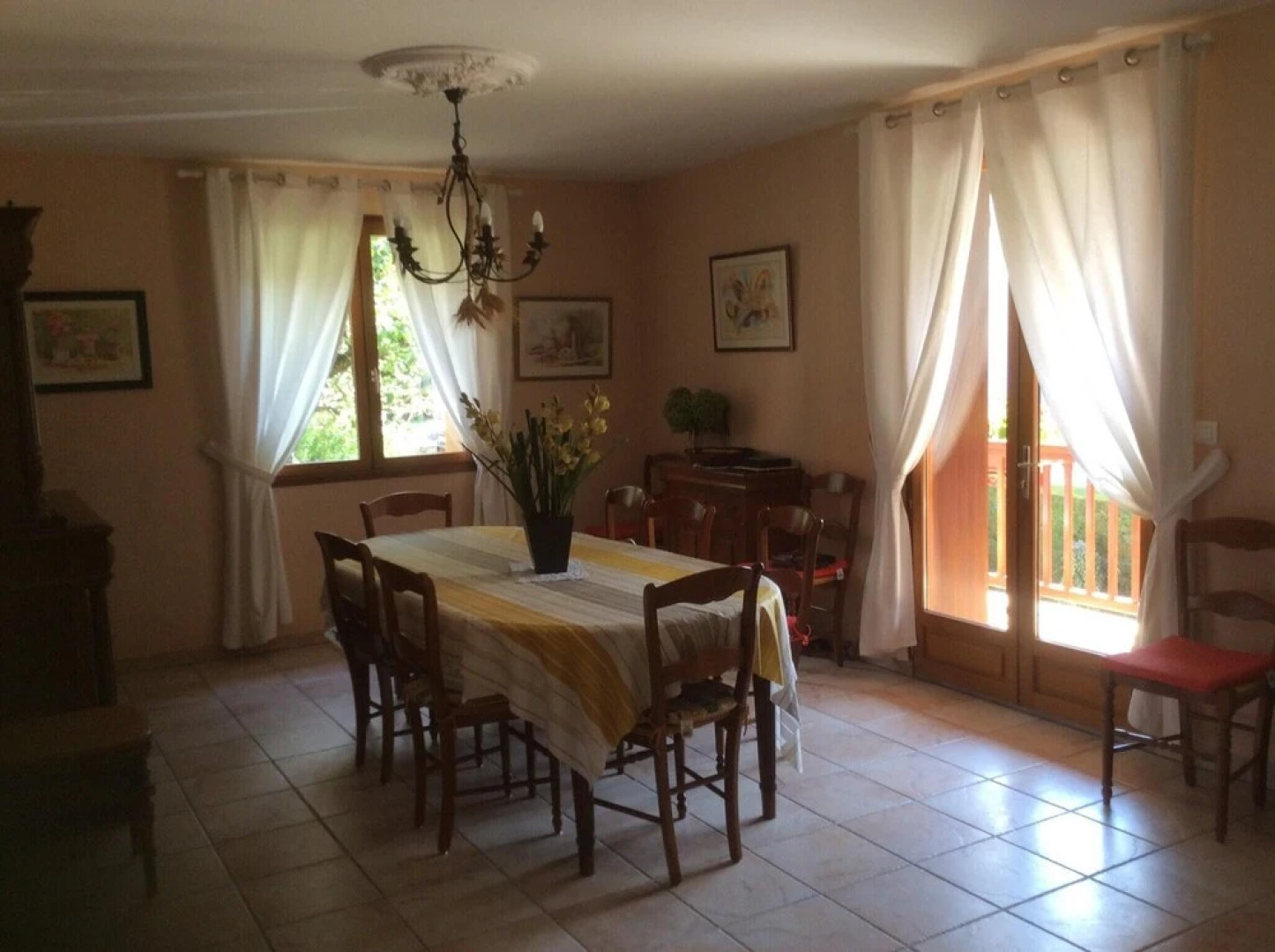 Chalet With 4 Bedrooms in Montauban de Luchon, With Wonderful Mountain