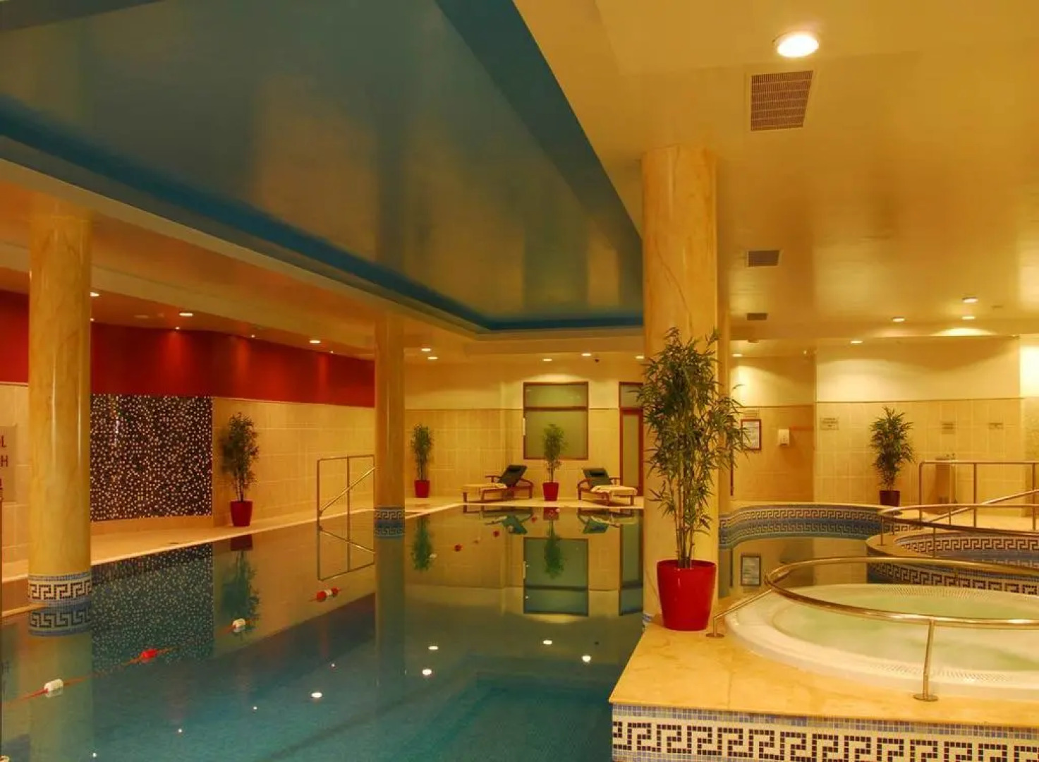 Knightsbrook Courtyard Houses