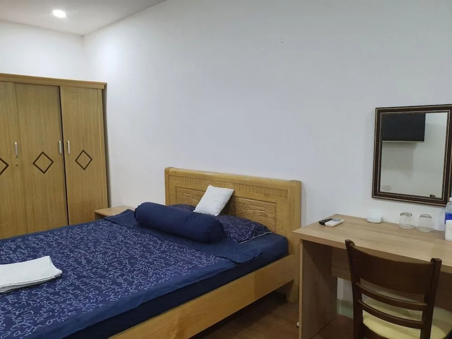 Alice's Happiness House