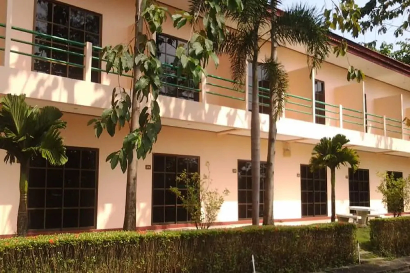 Golden Cliff Beach Resort (SHA Extra Plus)