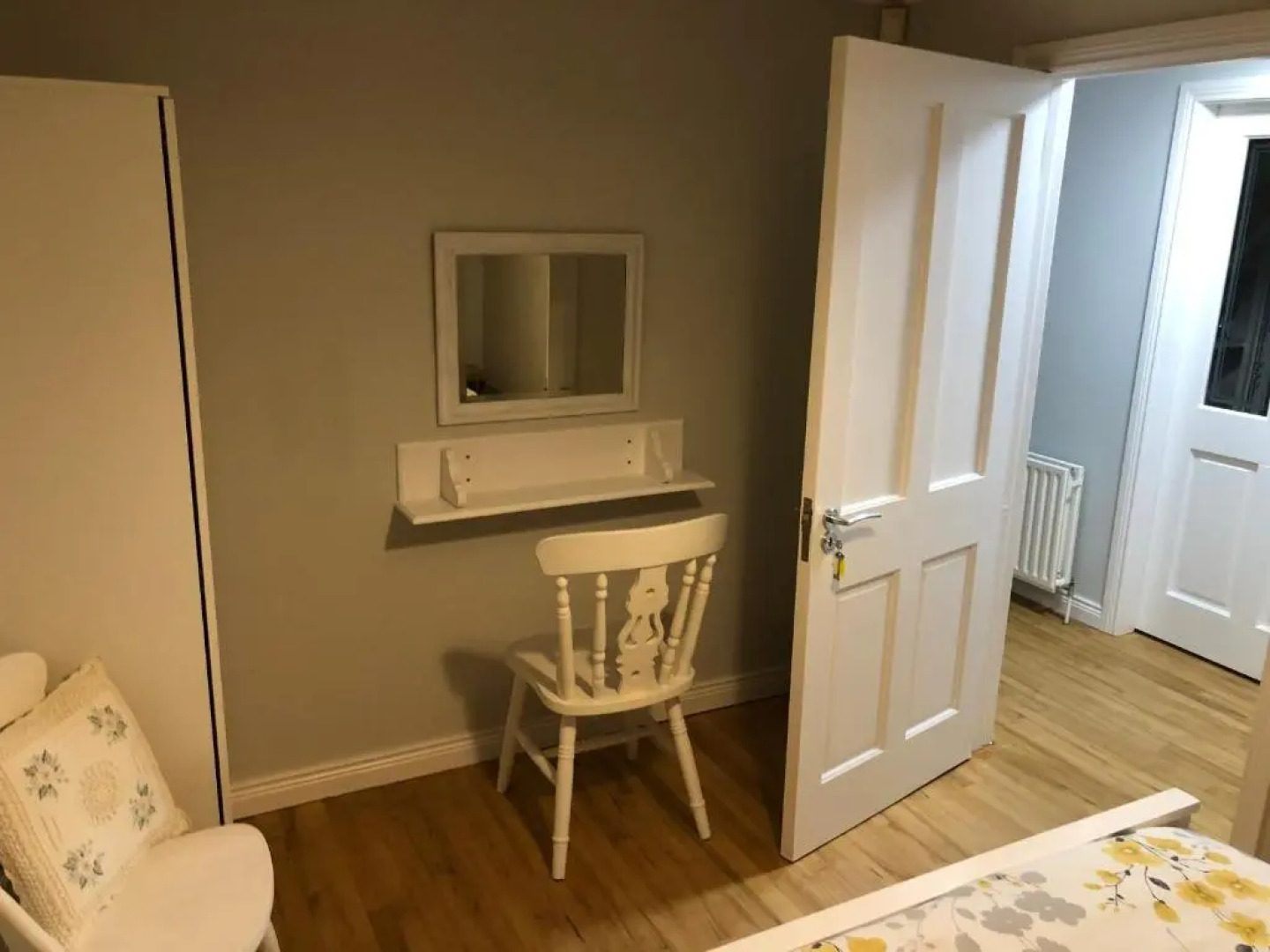 Captivating and Cosy Country House Sleeps up to 8