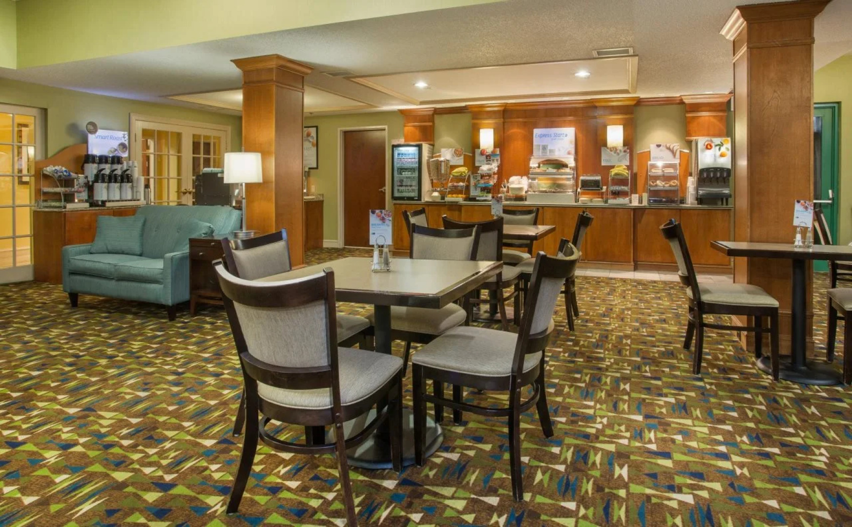 Holiday Inn Express Hotel & Suites Kalamazoo