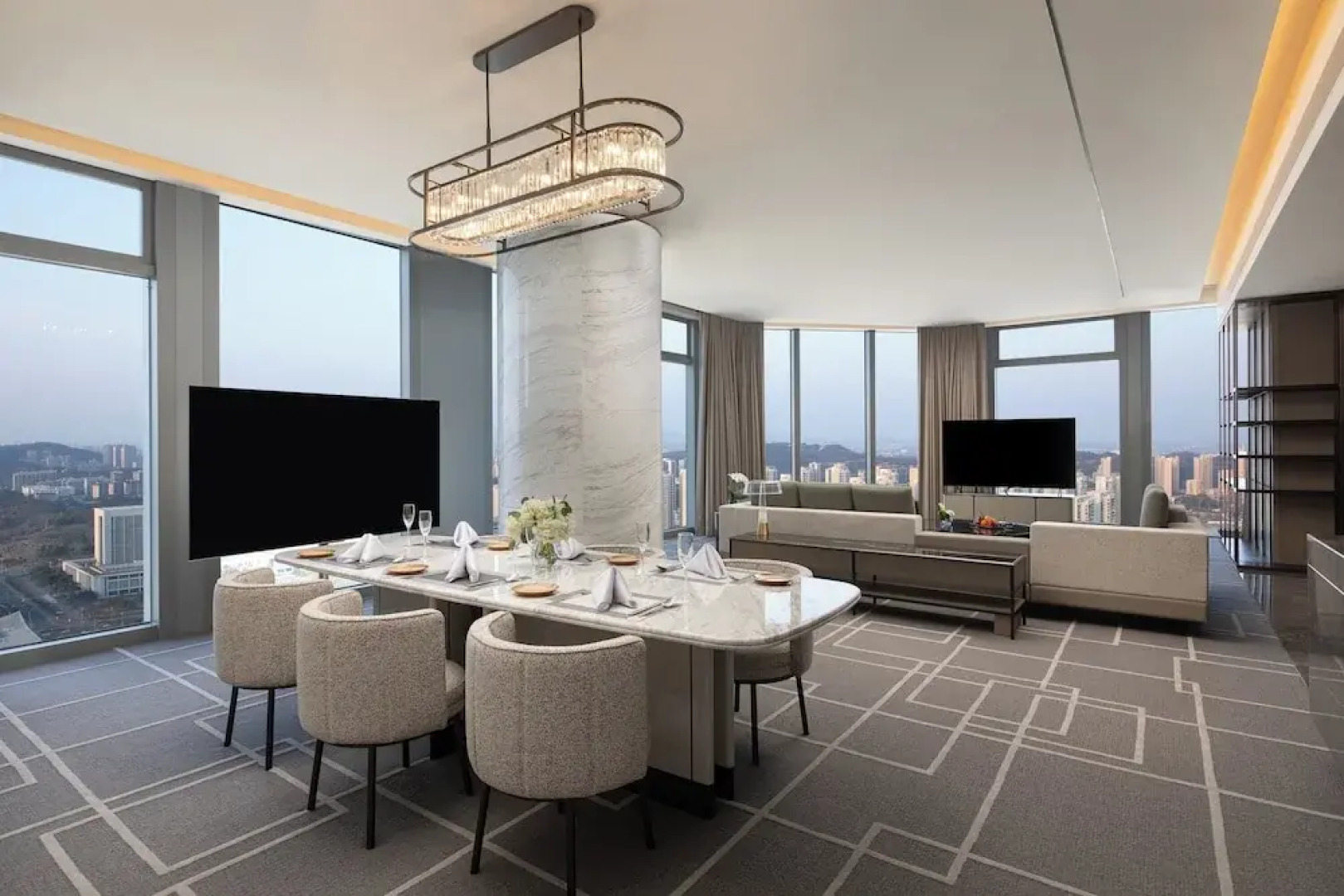 Crowne Plaza JINGMEN by IHG