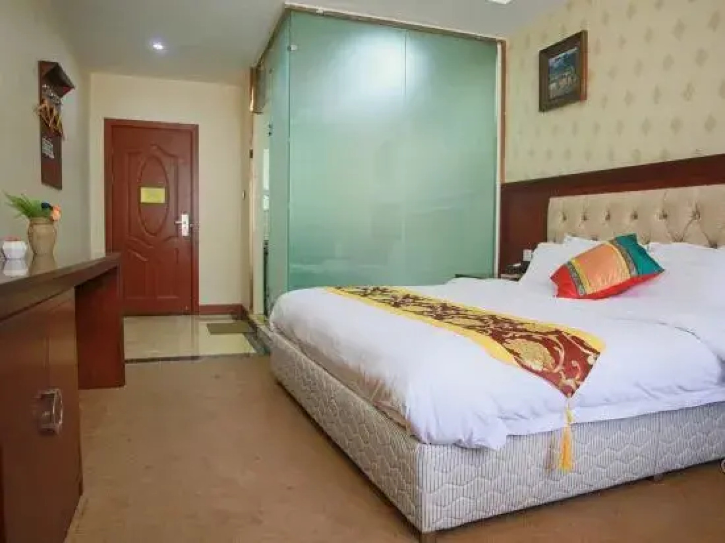 Daocheng Jingyang Hotel