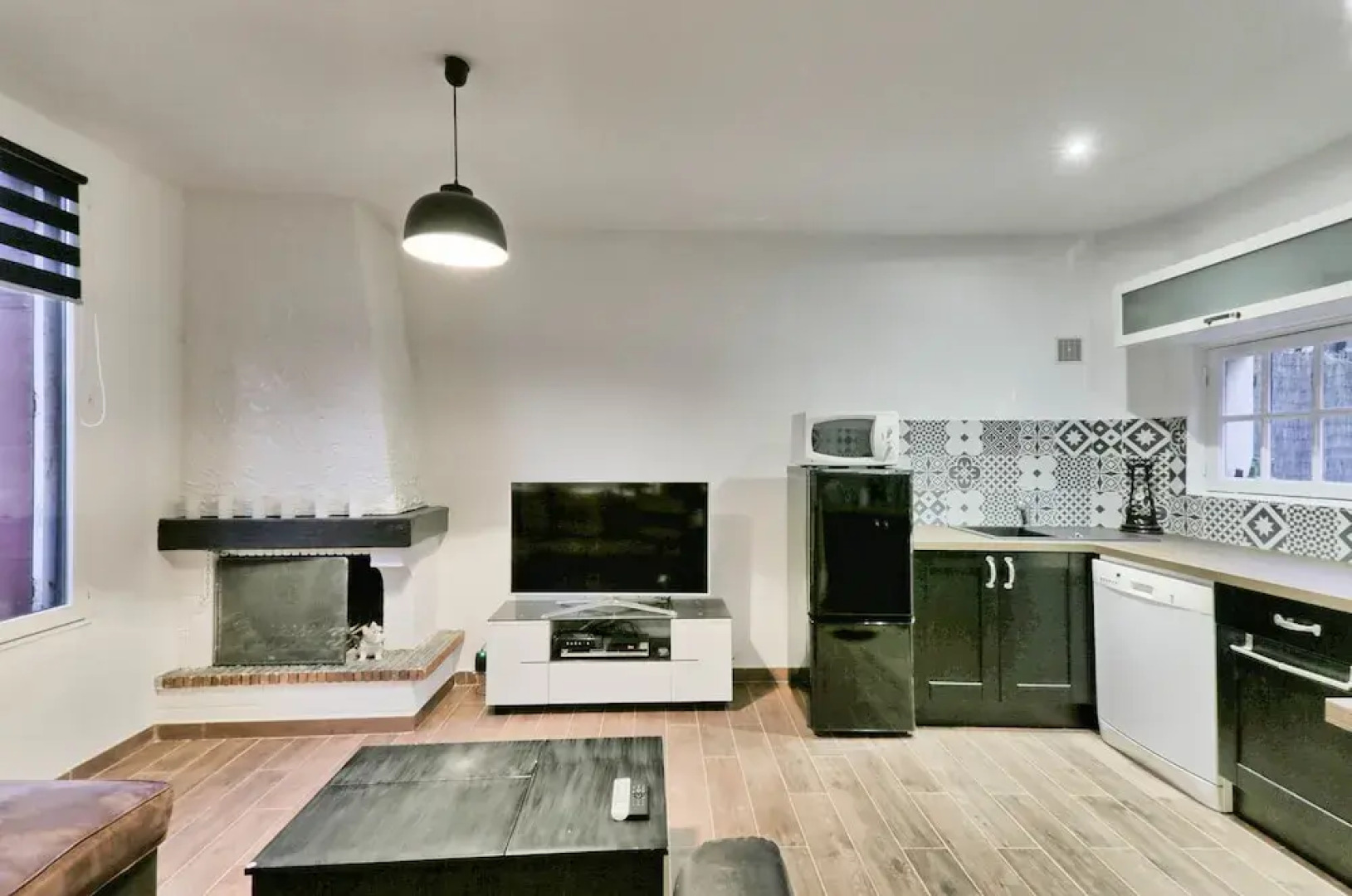 Tamaris Corner House