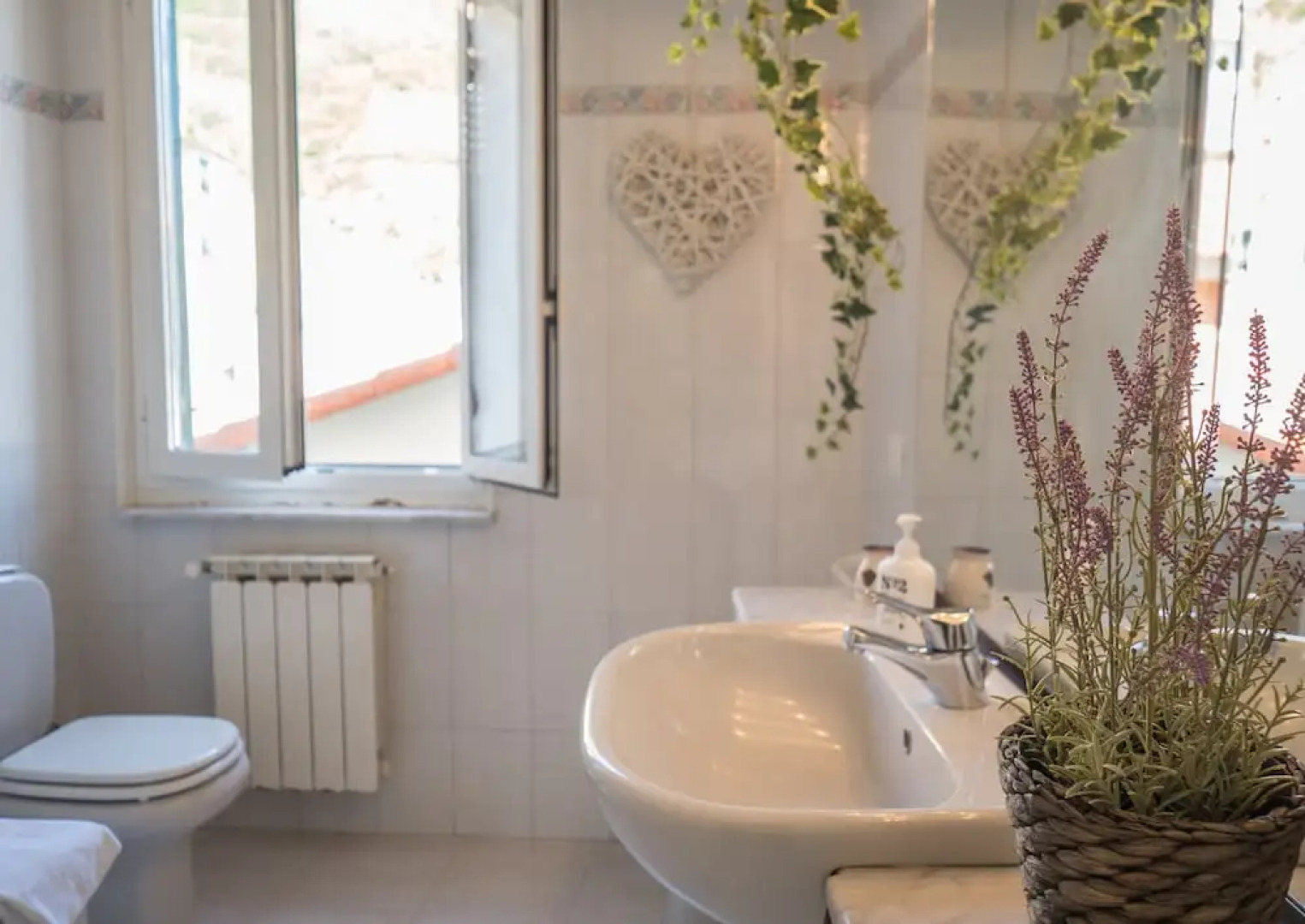 Recanissu Apartment With Balcony & Ac