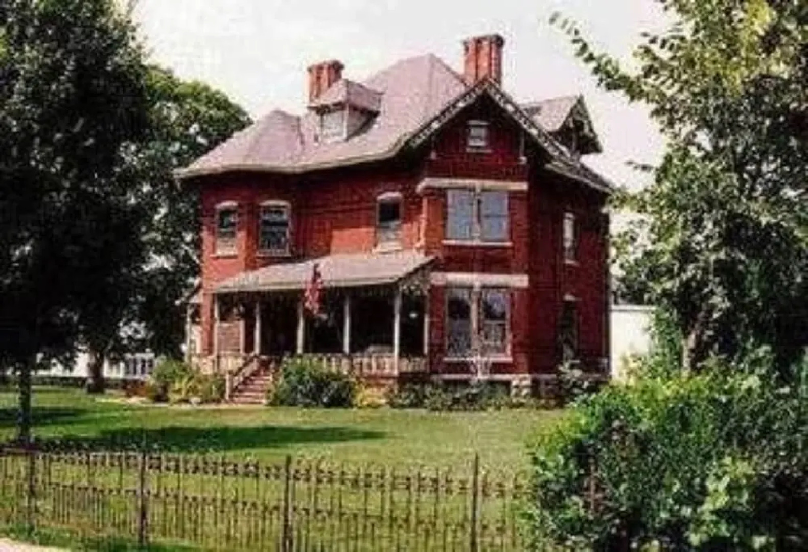 Squiers Manor B&B