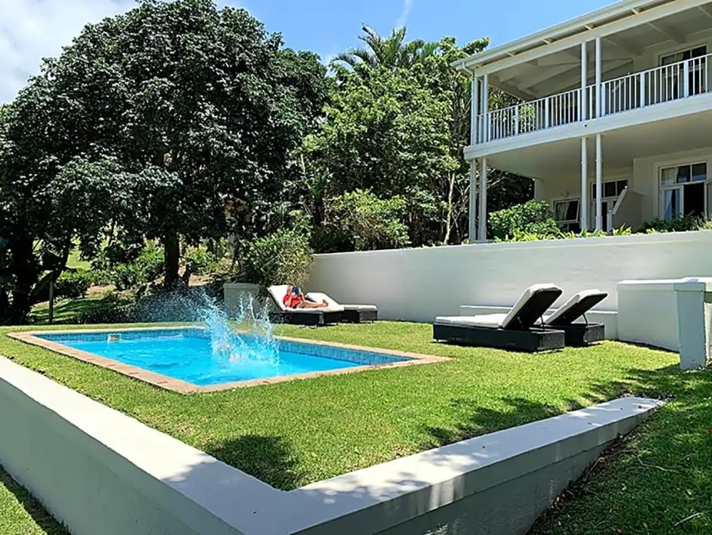 Coral Tree Colony Bed & Breakfast