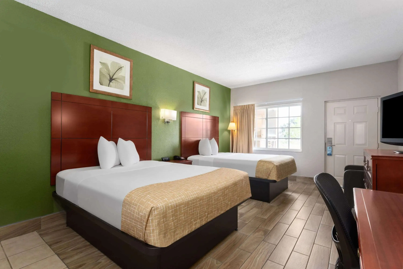 Travelodge Suites by Wyndham Lake Okeechobee