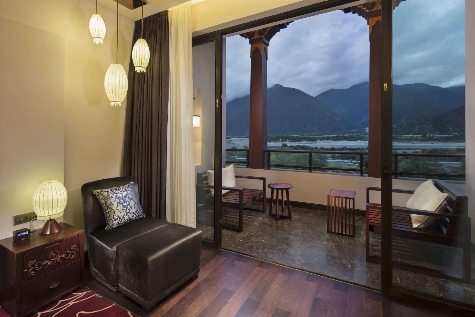 Hilton Linzhi Resort