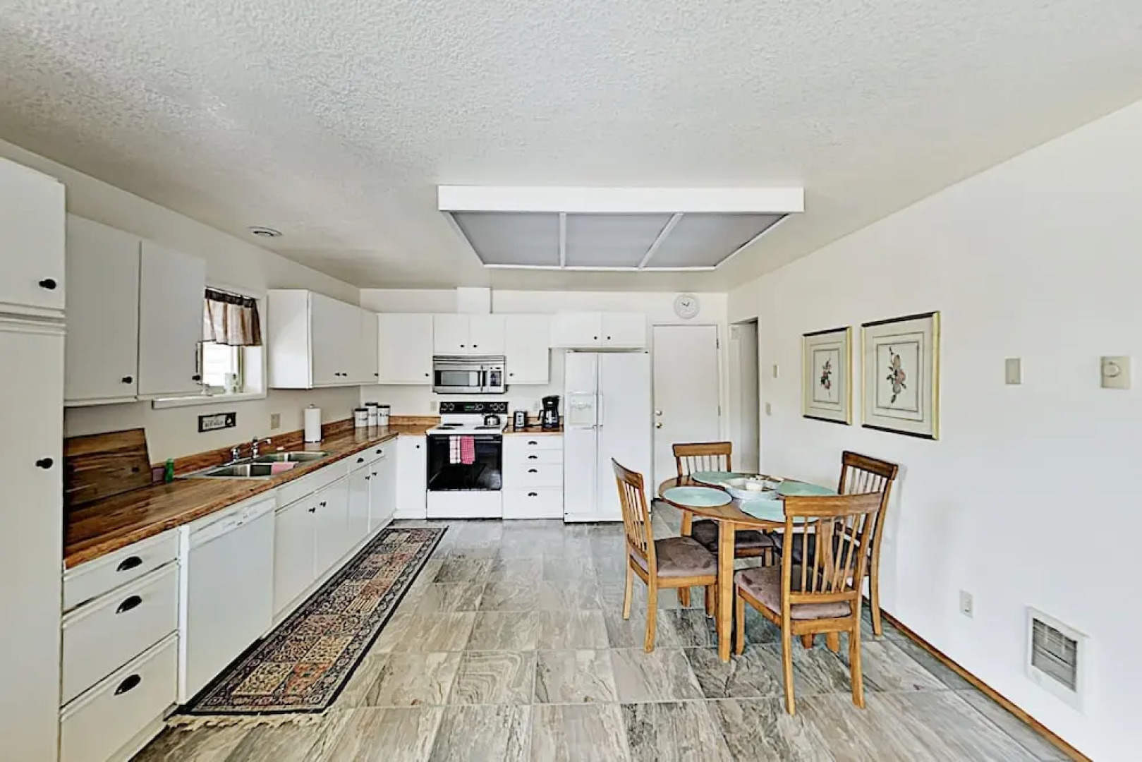 Riverview - Mins To Beach, Dunes, Lakes 3 Bedroom Home