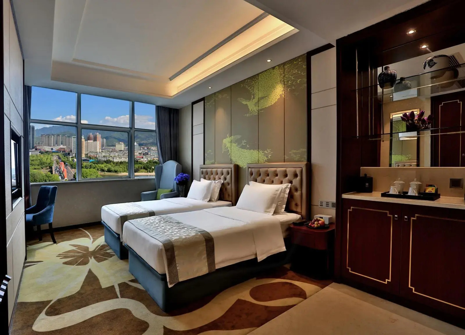 Yiwu Zhonglian Kaixin Hotel