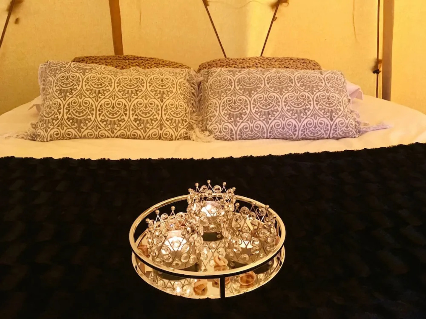 Aurora Glamping By The Whales