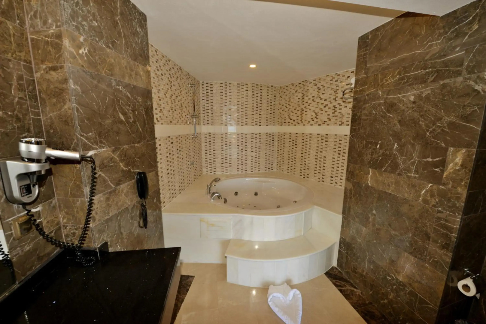 Green Nature Diamond Hotel