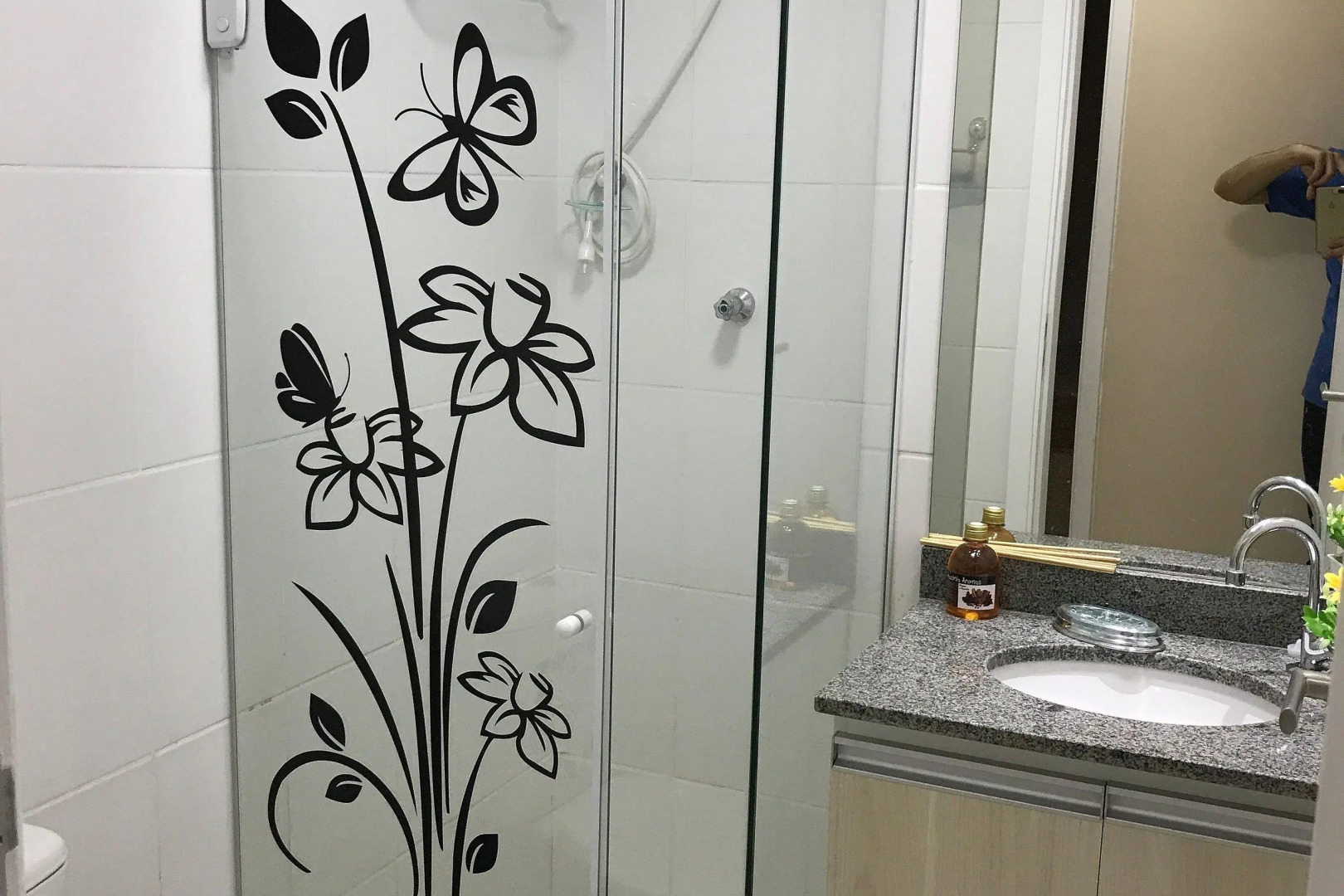 Apto na Ocian, com Vista para o Mar, Piscina, 2 Quartos, Ar Condicionado