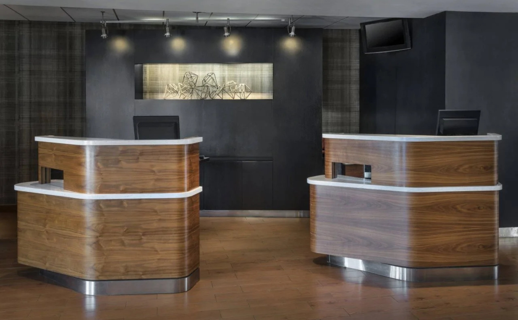 Courtyard by Marriott Newark Liberty International Airport