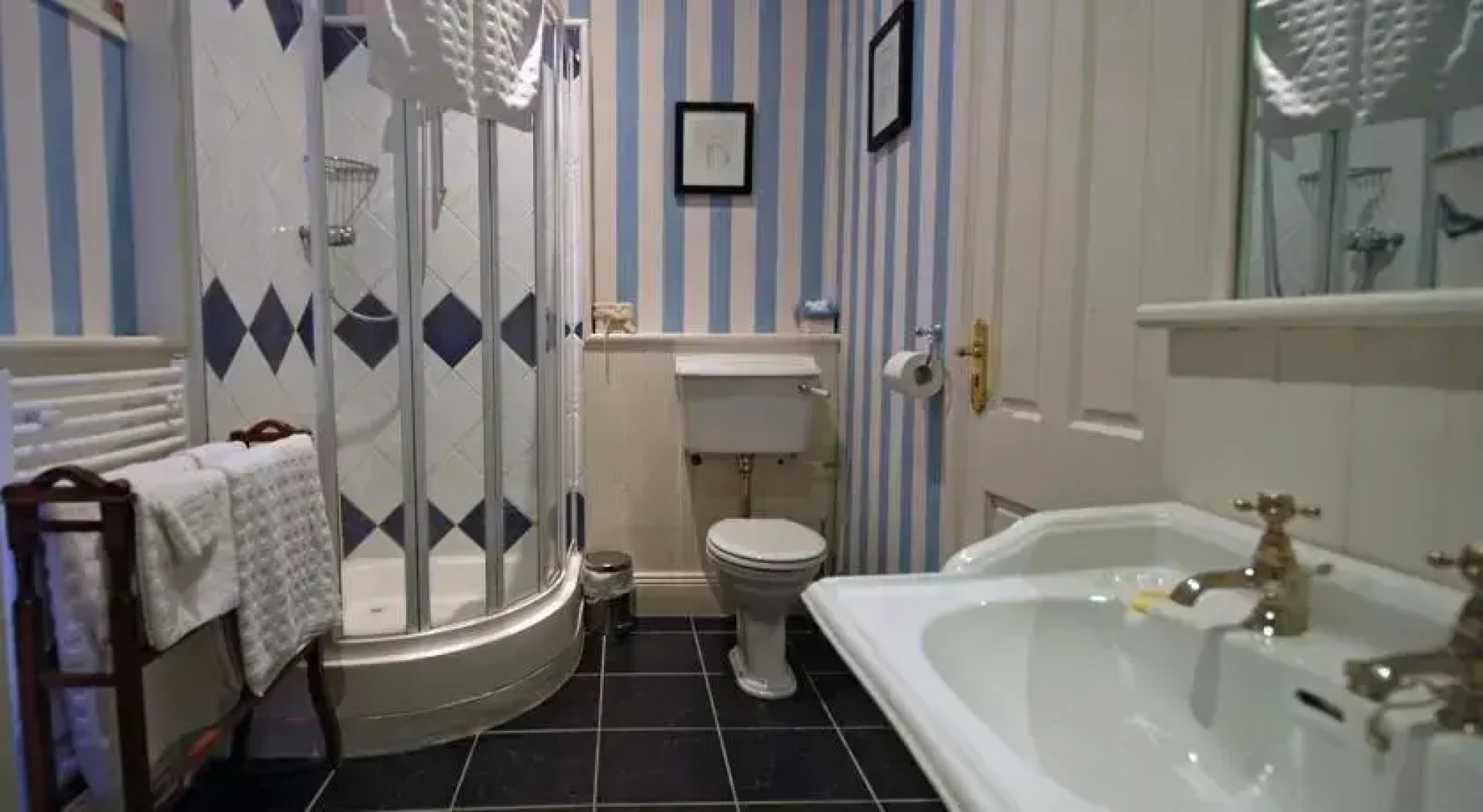 The Glen Country House