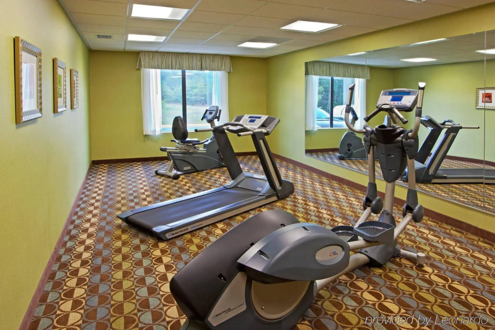 Holiday Inn Express & Suites - Thornburg, S. Fredericksburg by IHG