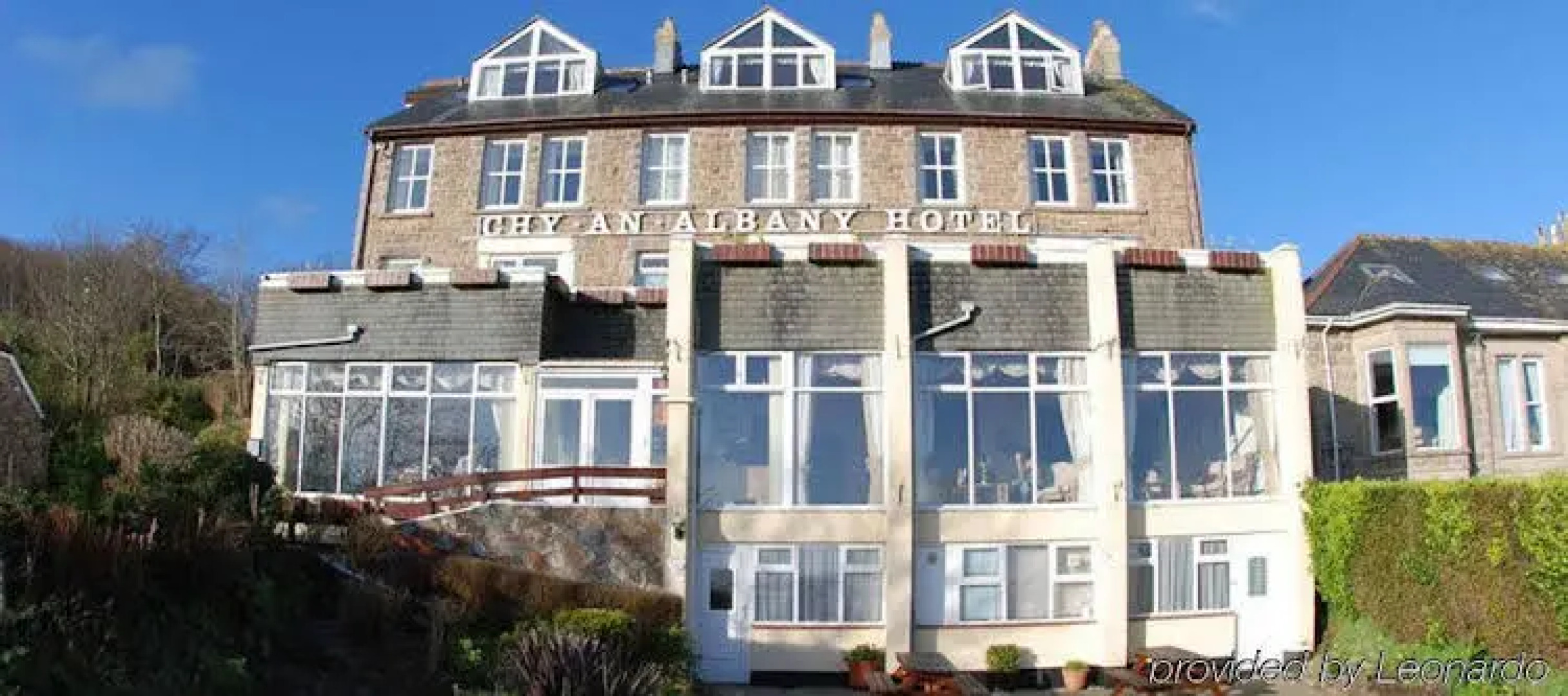 Chy-An-Albany Hotel